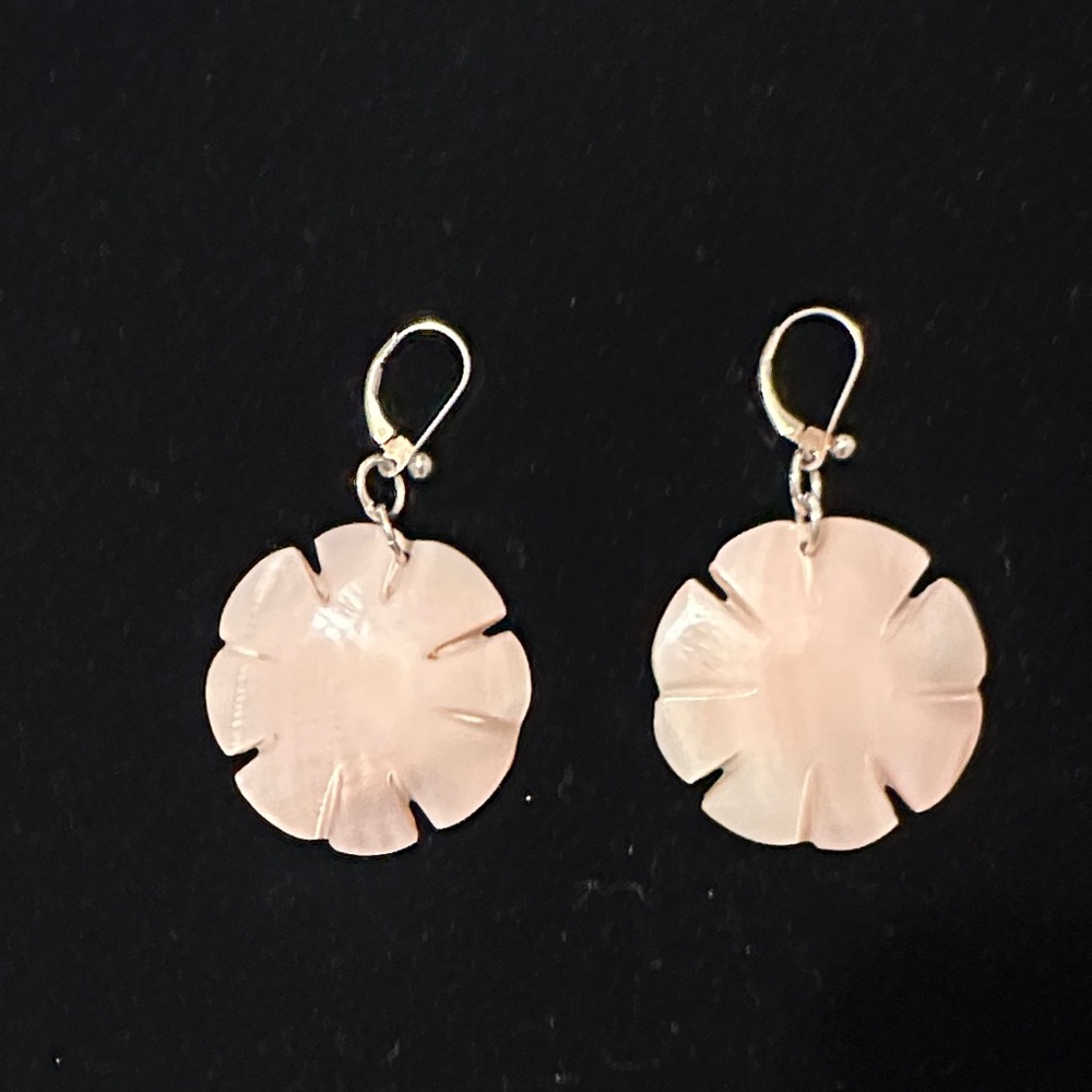 Cream Mother of Pearl Earrings